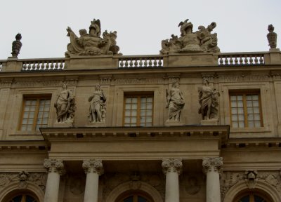 Versailles building fascade 01