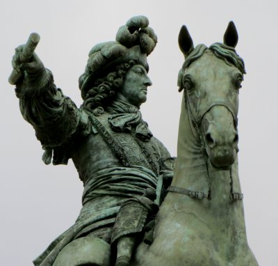 Louis XIV statue detail