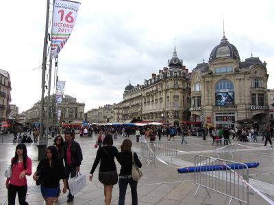 Montpellier central square 01.jpg