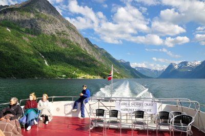 Hjorundfjord 