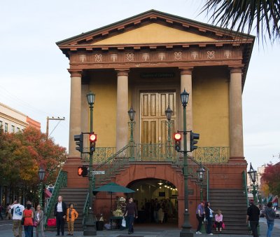 Confederate Museum, above City Market