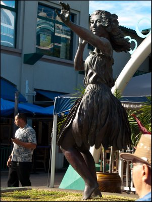 9287.HonoluluHula Dancer