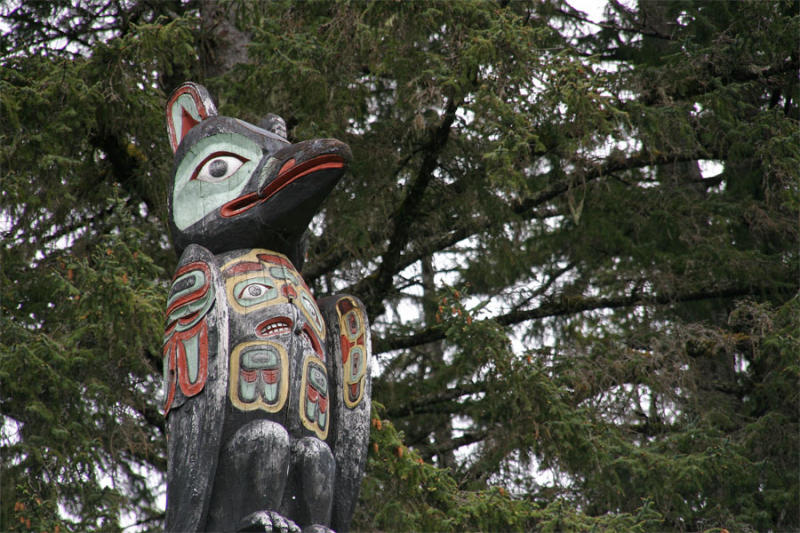 Totem raven