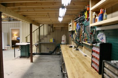 Workbench Towards East