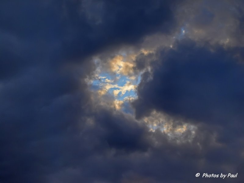 THE  SPRINGTIME EVENING SKY HERE IN THE PACIFIC NW