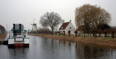 a_misty_day_in_damme
