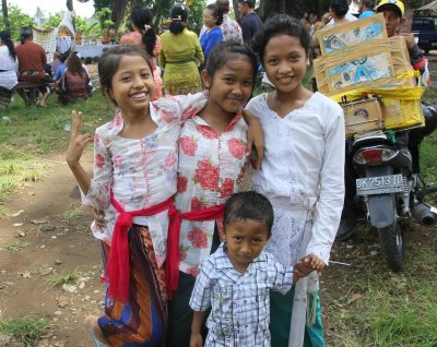 Kids at cremation