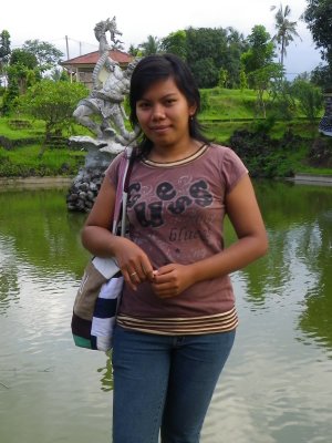 Sri by the War monument