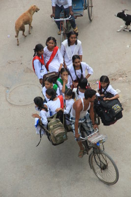 1 bike. 11 girls. Paharganj
