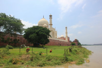 The back side of Taj Mahal