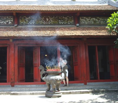 Ngoc Son (Jade Mountain) Temple.
