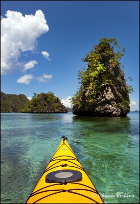 Sea Kayaking around Bacuit Archipelago