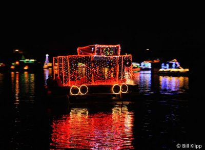 Willow Lake Lighted Boat Parade  5