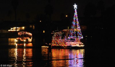 Willow Lake Lighted Boat Parade  8