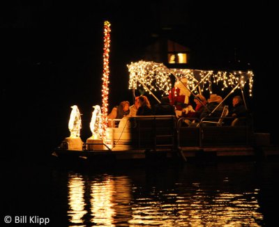 Willow Lake Lighted Boat Parade  15