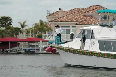 DBYC Boat Parade 2006 1