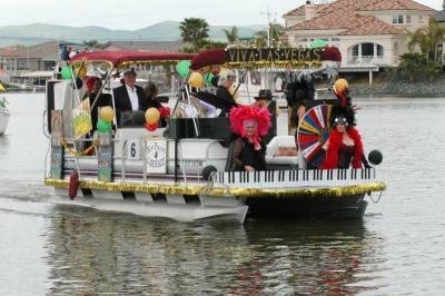 DBYC Boat Parade 2006 5