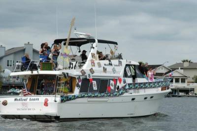 DBYC Boat Parade 2006 11