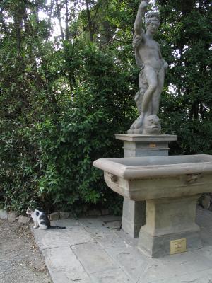 pittistatuecat.jpg