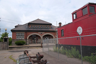 Caboose & Station