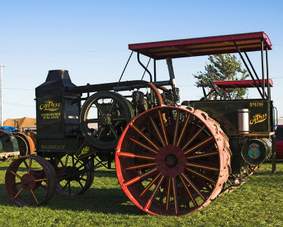 Antique Tractors 2006