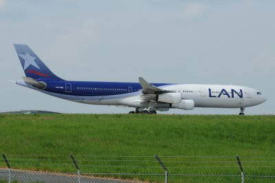 LAN Airbus A340-300 CC-CQE
