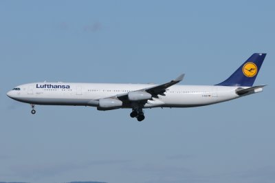 Lufthansa Airbus A340-300 D-AIGP