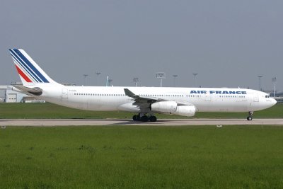 Air France Airbus A340-300 F-GLZO