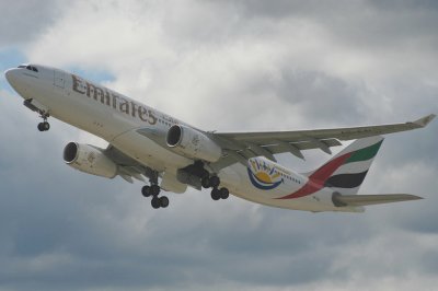 Emirates Airbus A330-200 A6-EAI