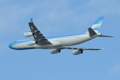 Aerolineas Argentinas Airbus A340-300 F-GNIH New colours