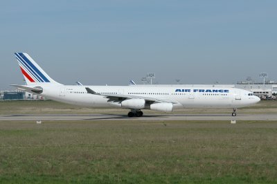 Air France Airbus A340-300 F-GLZA