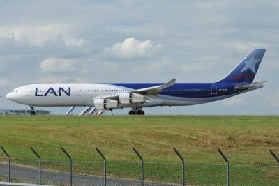 LAN Airbus A340-300 CC-CQG 