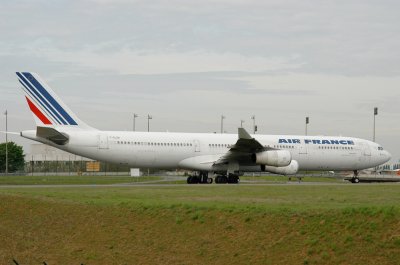 Air France Airbus A340-300 F-GLZQ