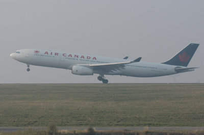 Air Canada Airbus A330-300 C-GFAF Old colour scheme