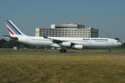 Air France Airbus A340-300 F-GLZK