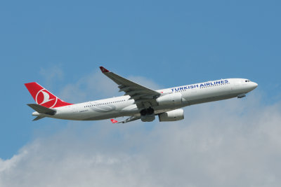 Turkish Airlines Airbus A330-300 TC-JNK 