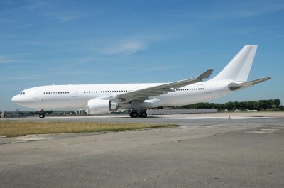 Hongkong  Jet Airbus A330-200 VP-CBE All white