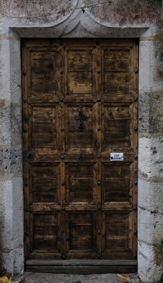 Porte Prouges4.jpg