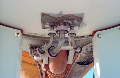 Rocket fuel connectors