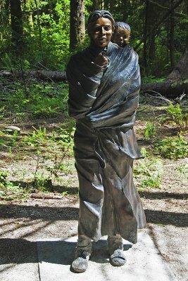 OR Fort Clapsop NHP 2 Indian Woman Sacajawea Statue .jpg