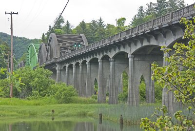 OR Umpqua River Bridge 2.jpg