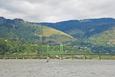 OR Columbia River Hood River Draw Vertical Lift Bridge.jpg