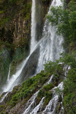 Bisheh Waterfall