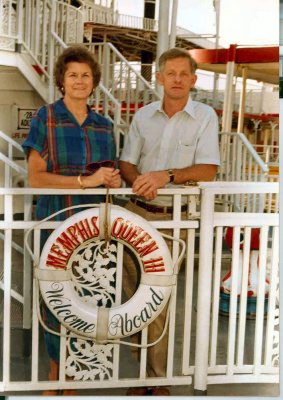 1991 Arhtur's 50th b'day cruise on Mphs Queen.jpg