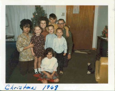 Christmas 1968, Earl's family & ours.jpg