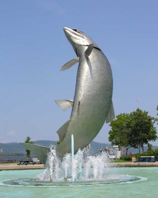 Atlantic Salmon fountain - view 3