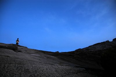 (3688M+) On the rockface. There is a platform up there, recahing to summit and other peaks.
