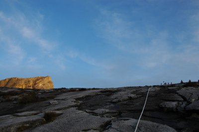 (3929M+) On platform rock, leading to peaks.