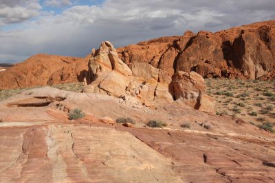 Between Rainbow Vista and White Domes