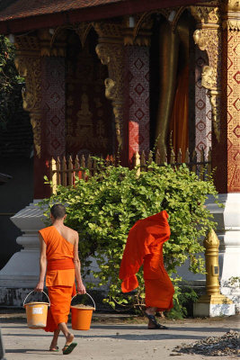 Works at Wat Saen